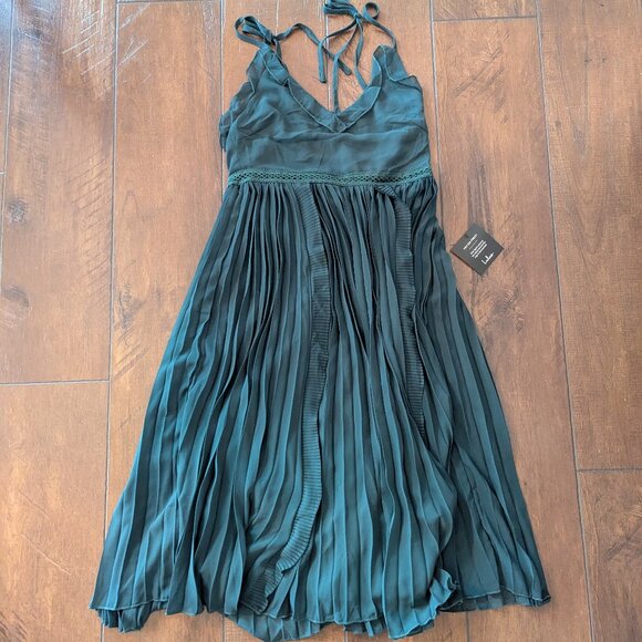 Lulus Never a Dull Moment Tie Strap Pleated Midi Dress - Picture 1 of 2